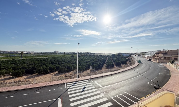 Wederverkoop - Vierkante Villa - Torrevieja - Los Balcones