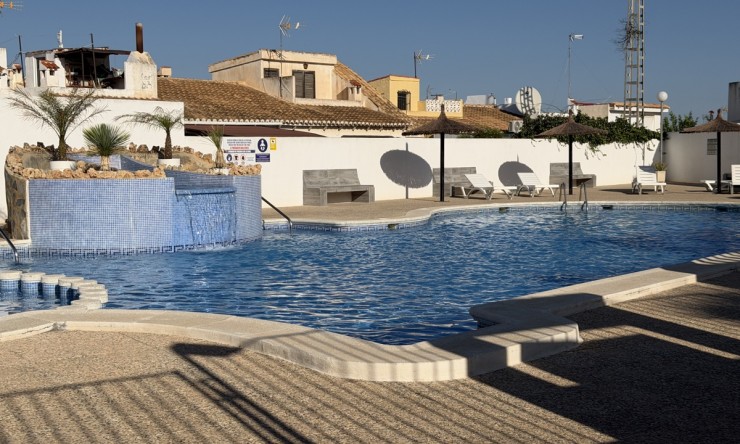 Wederverkoop - Vierkante Villa - Torrevieja - Los Balcones