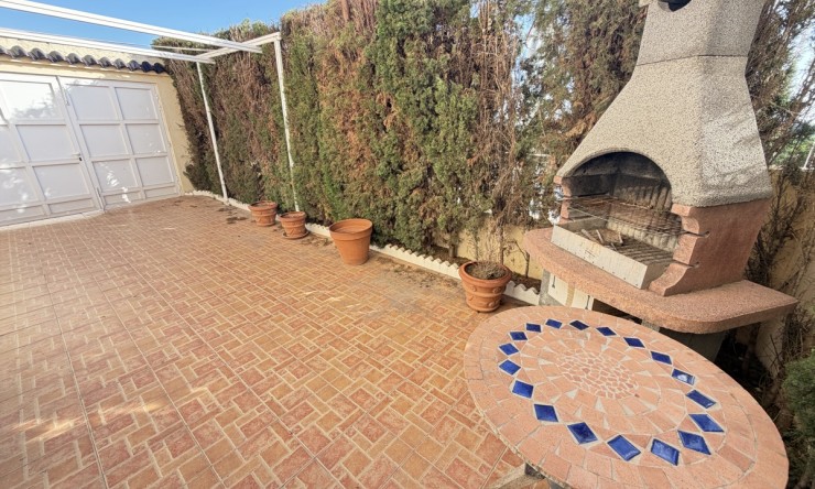 Wederverkoop - Vierkante Villa - Torrevieja - Los Balcones