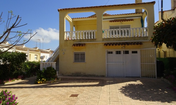 Videresalg - Frittliggende Villa - Orihuela Costa - Los Balcones